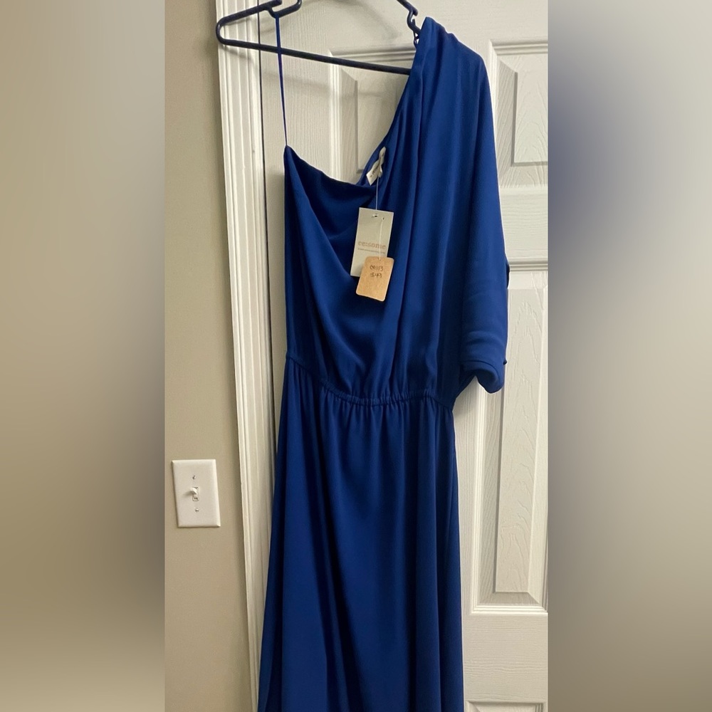 Eesome beand midi length one shoulder dress. Royal blue. Size medium.